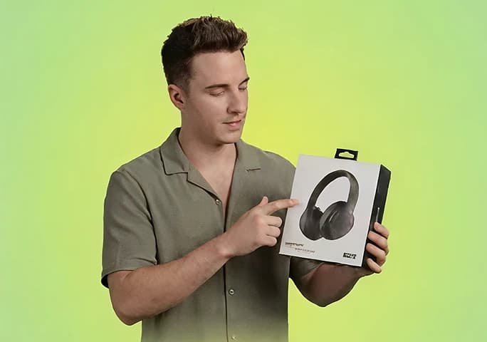 Product-Holding AI Avatars